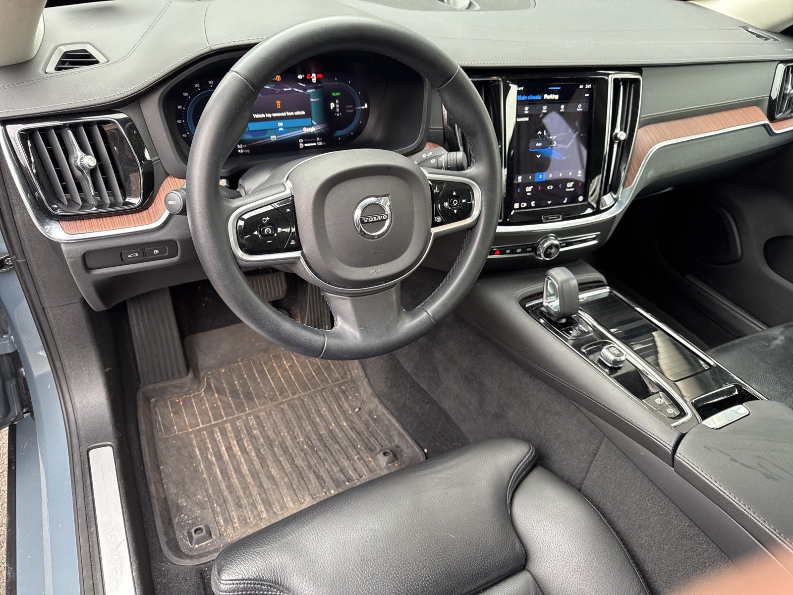 2023 Volvo S60 Recharge Plug-In Hybrid Ultimate