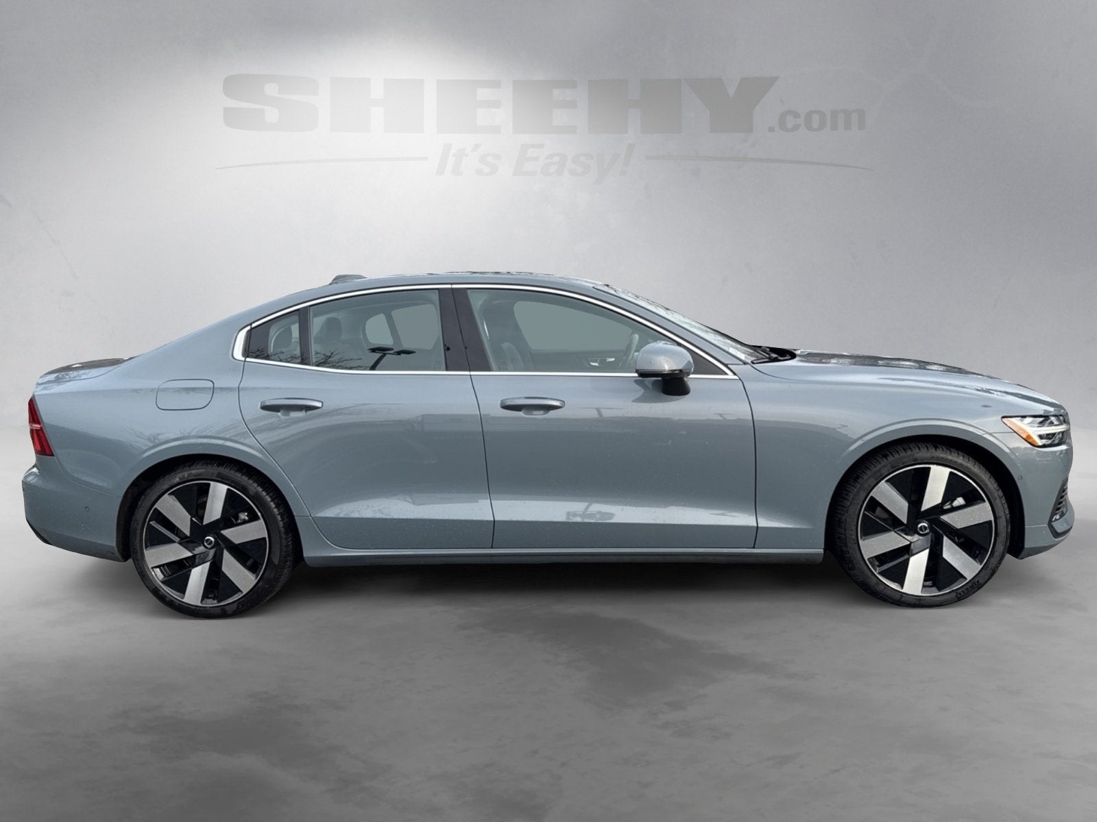 2023 Volvo S60 Recharge Plug-In Hybrid Ultimate