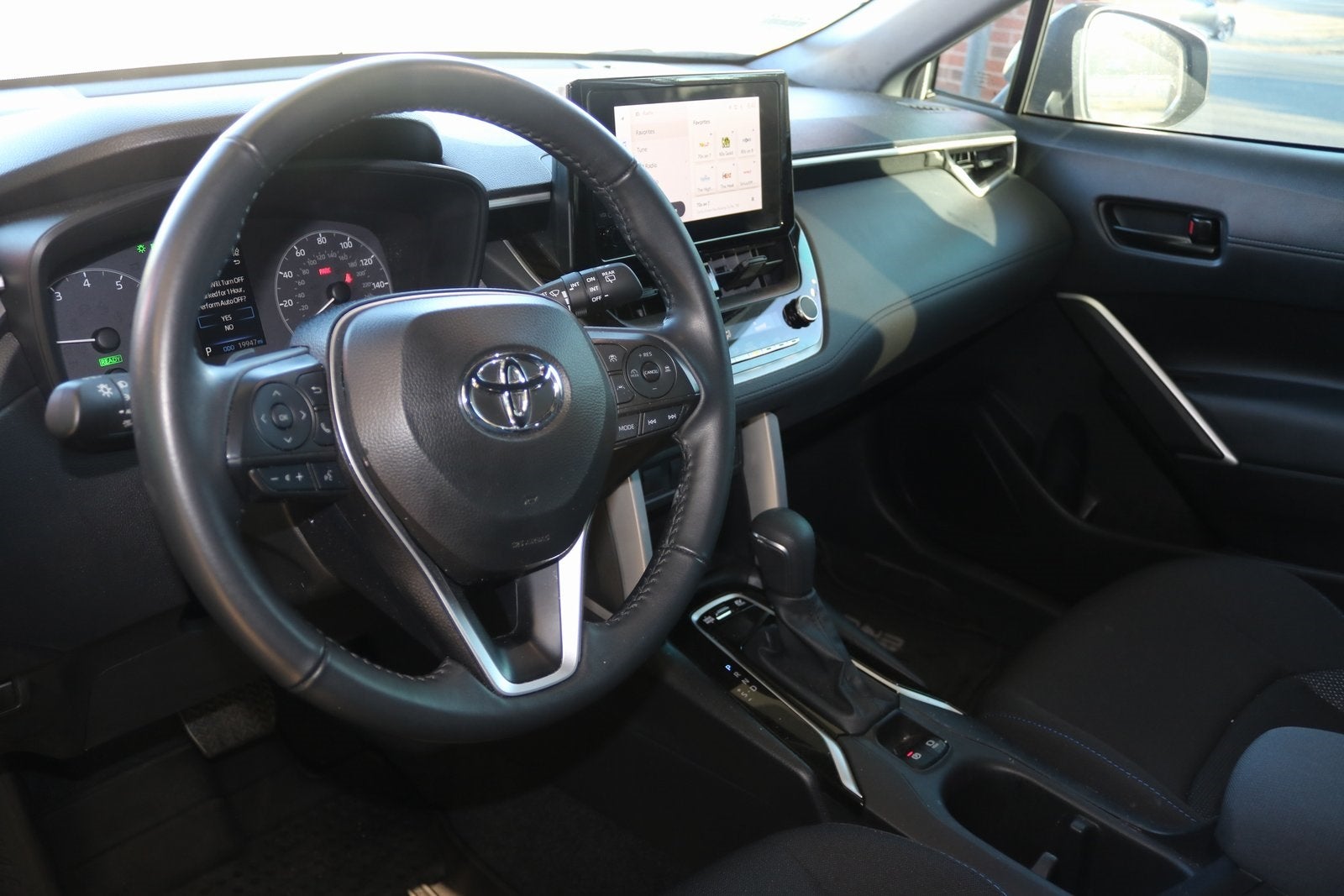 2024 Toyota Corolla Cross Hybrid SE