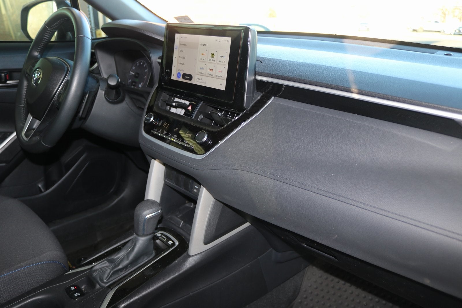 2024 Toyota Corolla Cross Hybrid SE