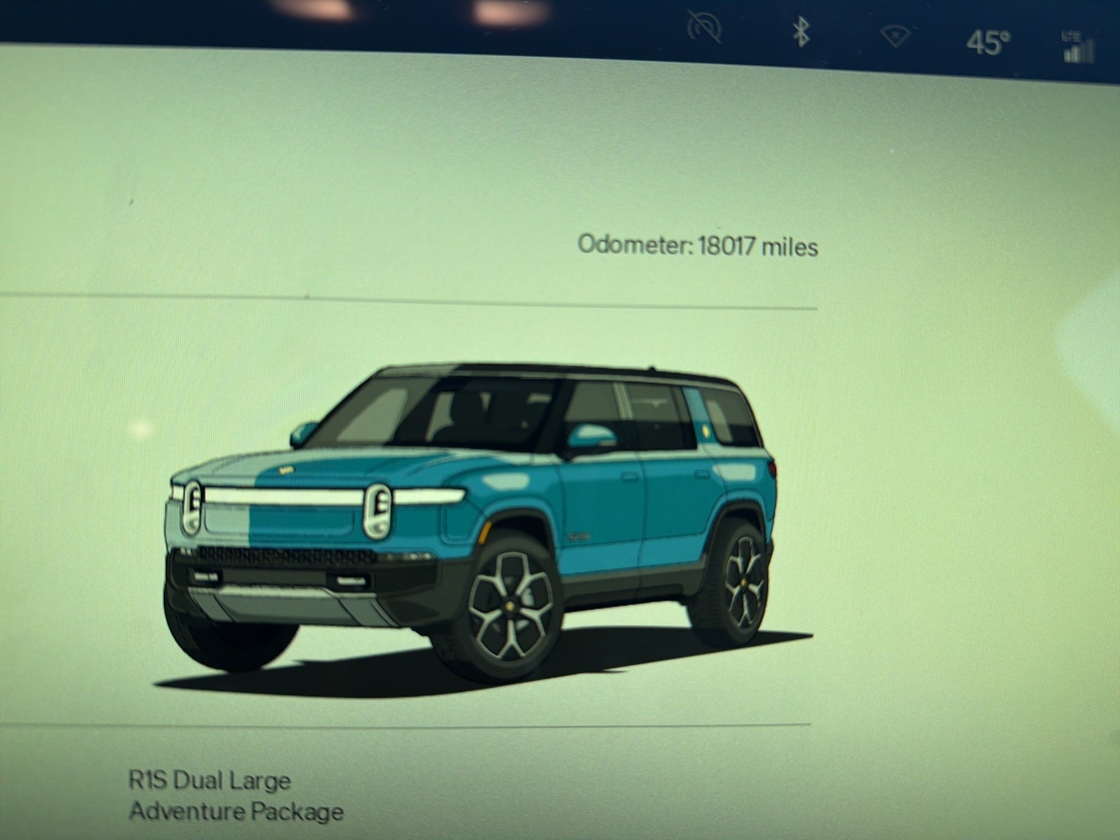 2024 Rivian R1S Adventure Dual-Motor Large