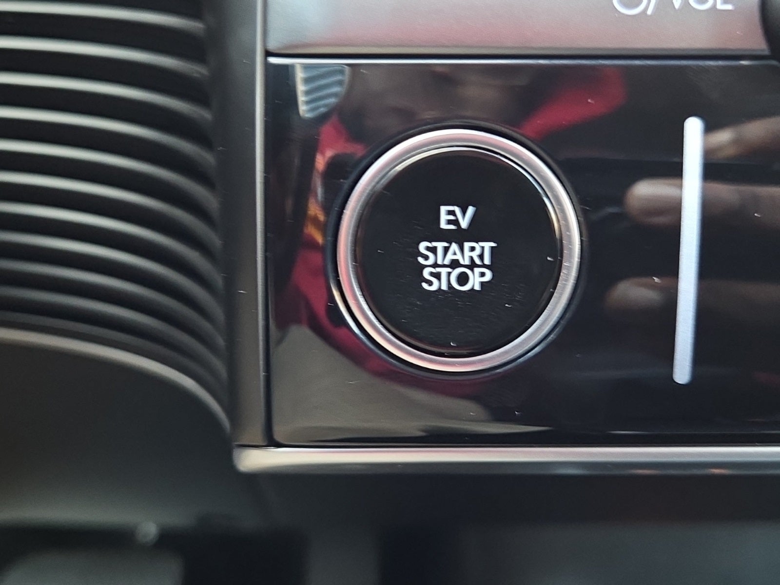 2025 Hyundai IONIQ 5 SE Standard Range