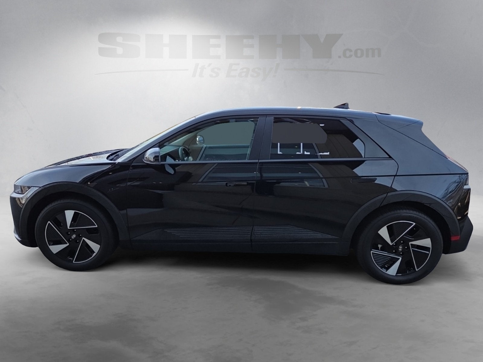 2025 Hyundai IONIQ 5 SE Standard Range