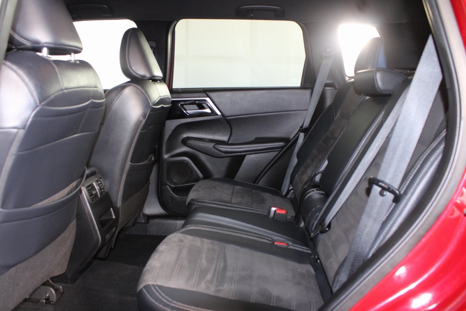 2023 Mitsubishi Outlander SE Black Edition