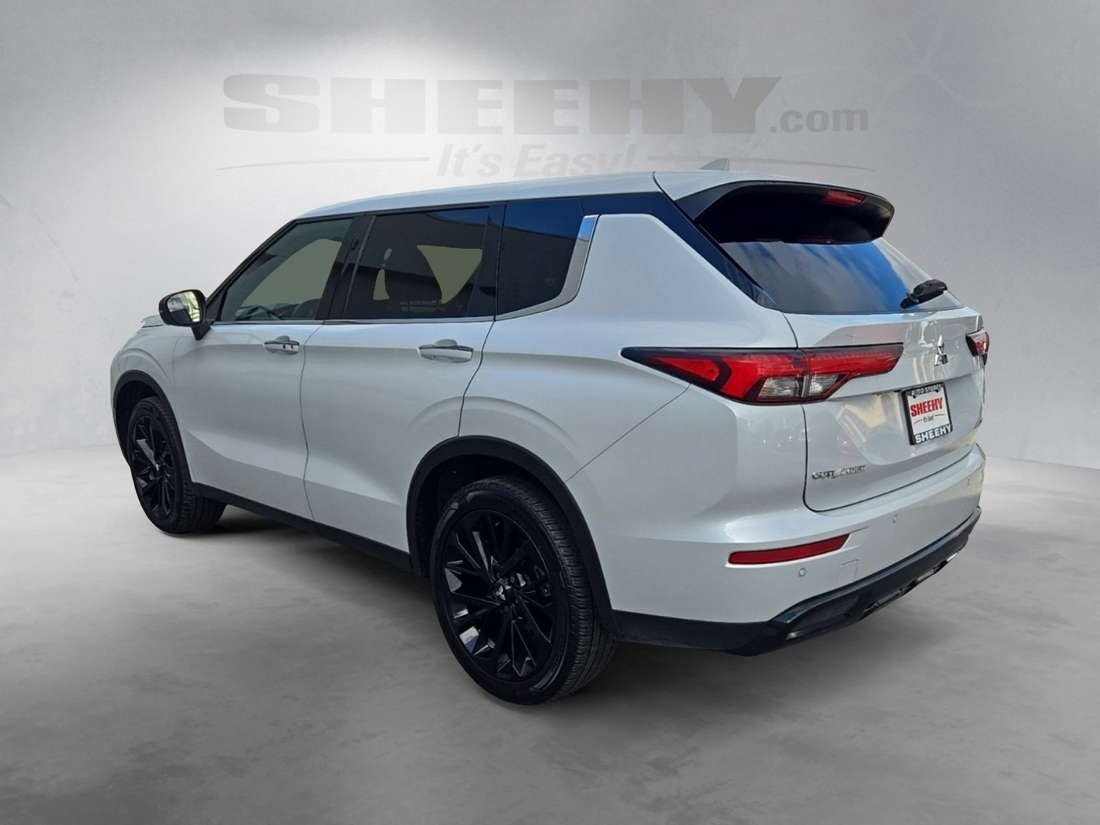 2024 Mitsubishi Outlander SE Black Edition