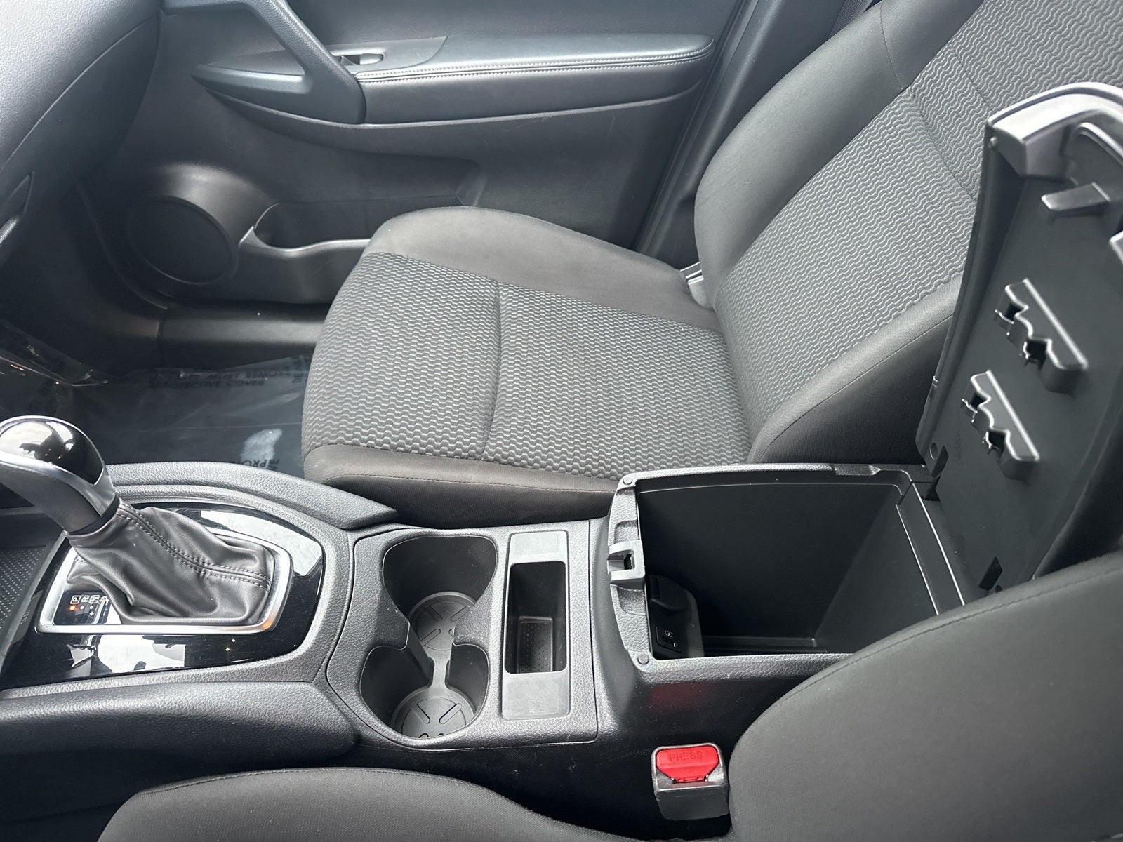 2022 Nissan Rogue Sport S