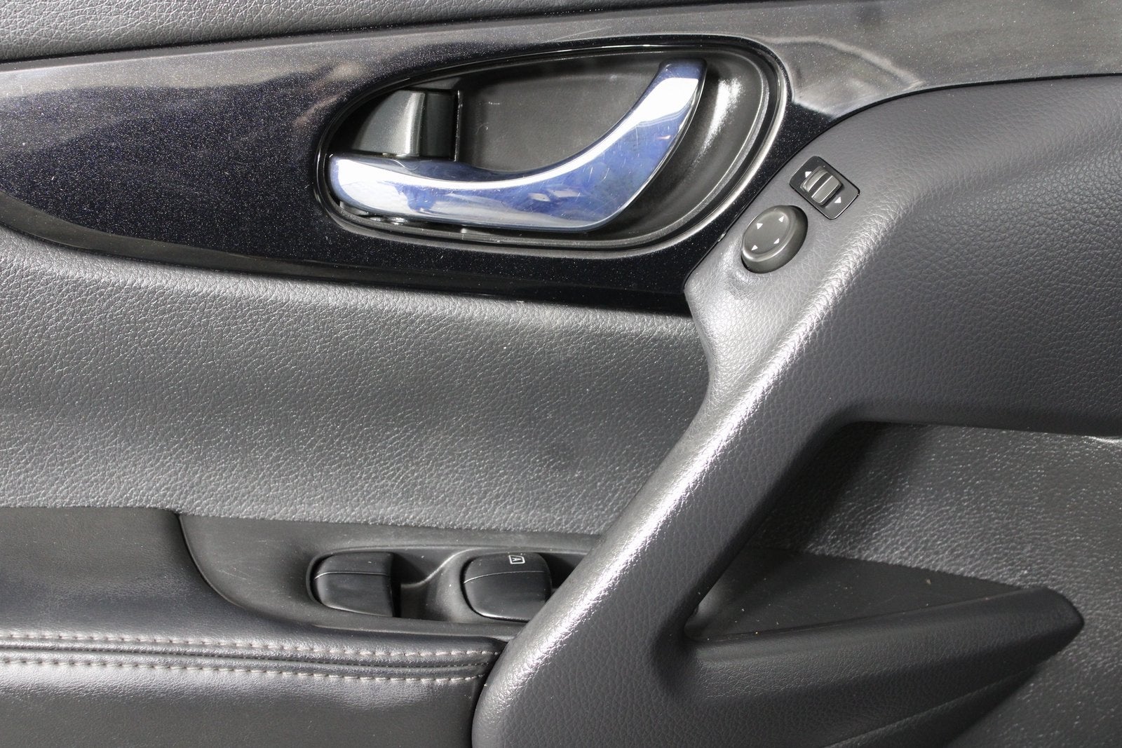 2017 Nissan Rogue Sport SV