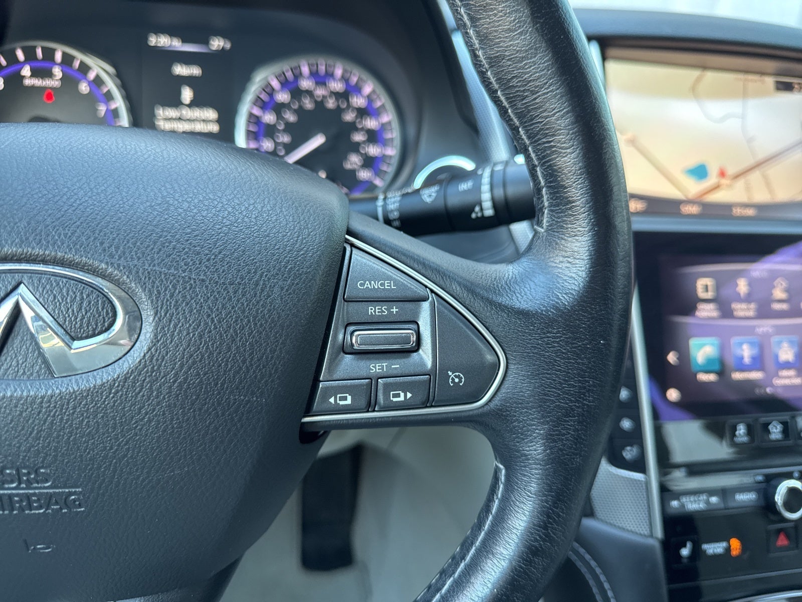 2015 INFINITI Q50 Premium