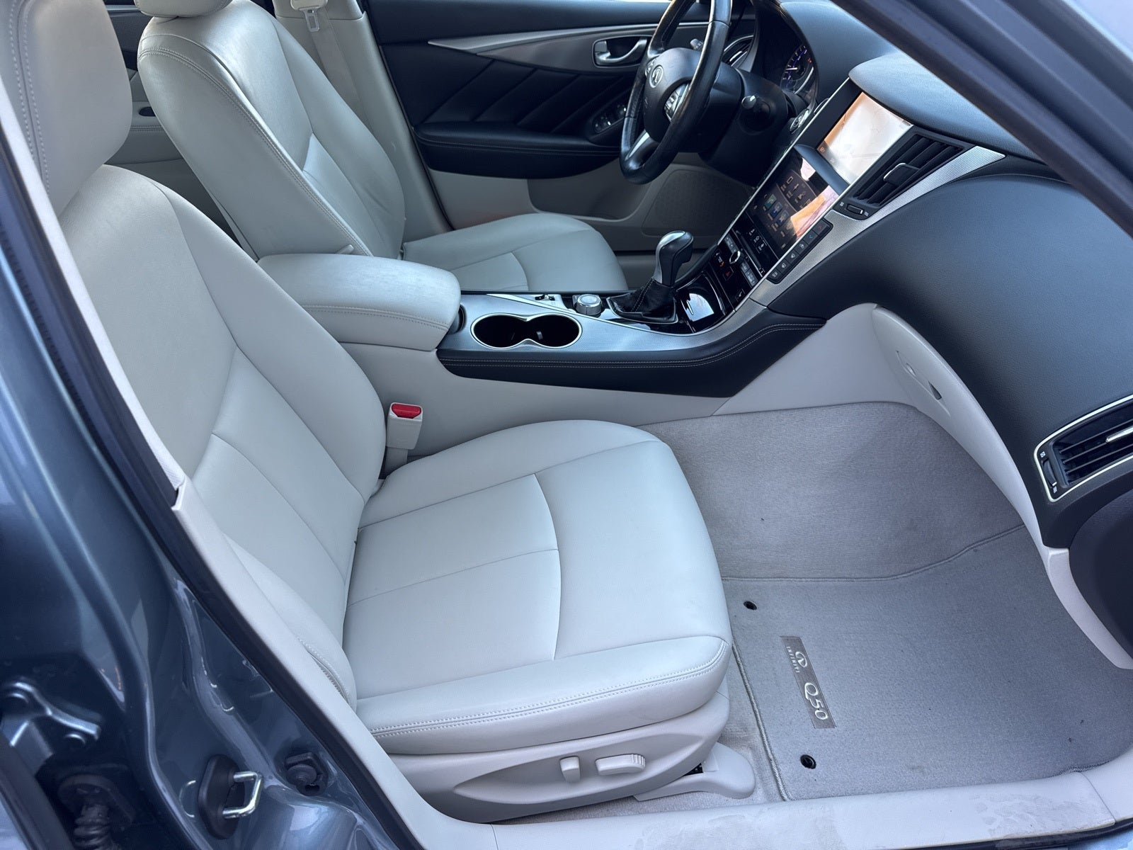 2015 INFINITI Q50 Premium