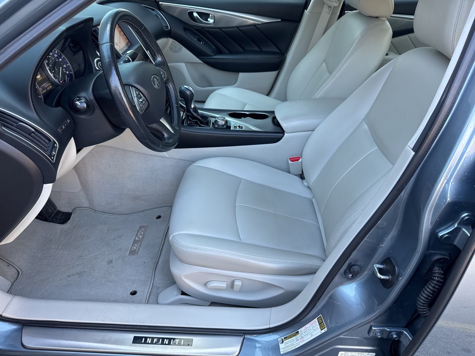 2015 INFINITI Q50 Premium