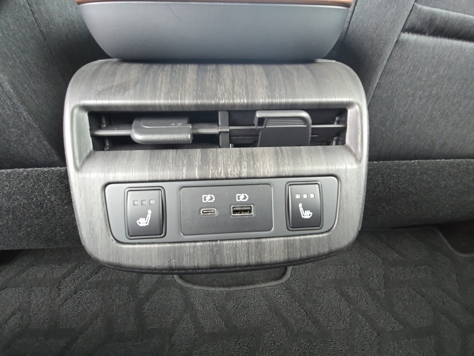 2023 Nissan Ariya ENGAGE e-4ORCE