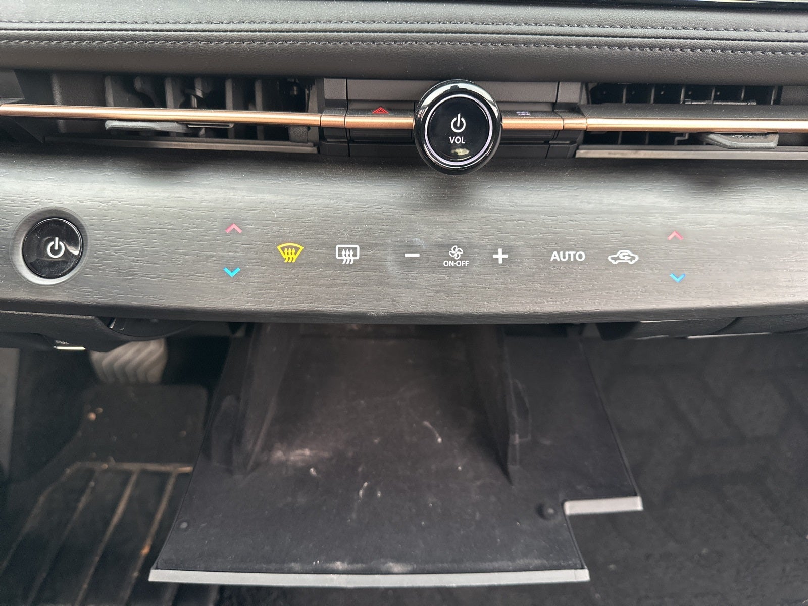 2024 Nissan Ariya ENGAGE+ e-4ORCE