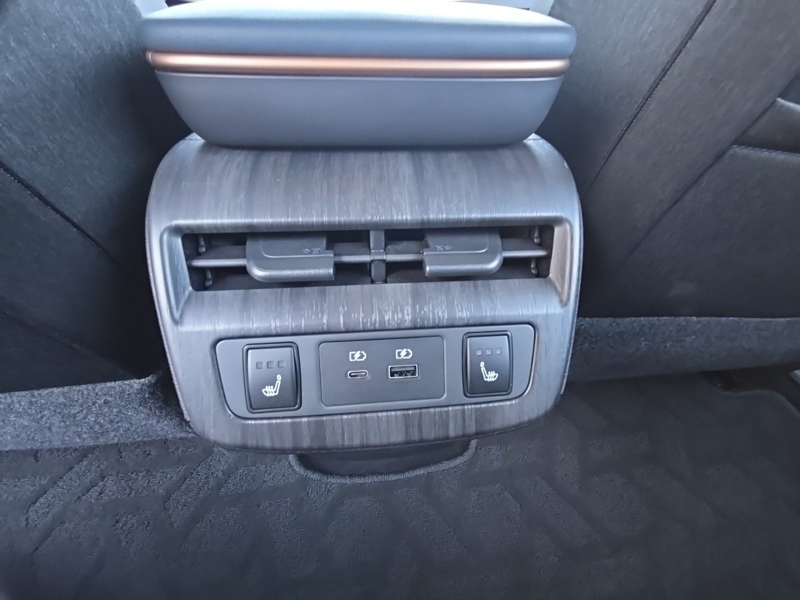 2024 Nissan Ariya PLATINUM+ e-4ORCE