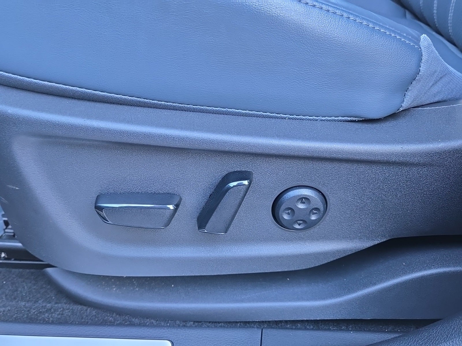 2024 Nissan Ariya PLATINUM+ e-4ORCE