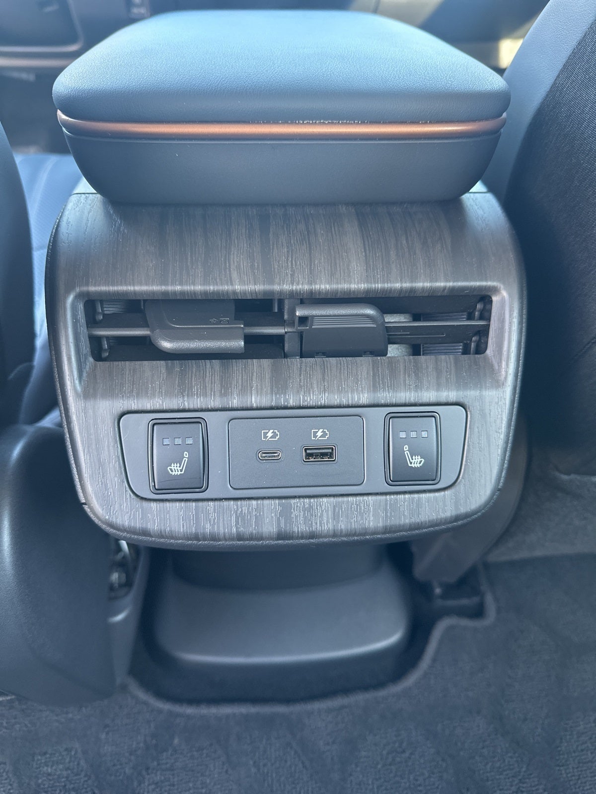 2024 Nissan Ariya PLATINUM+ e-4ORCE