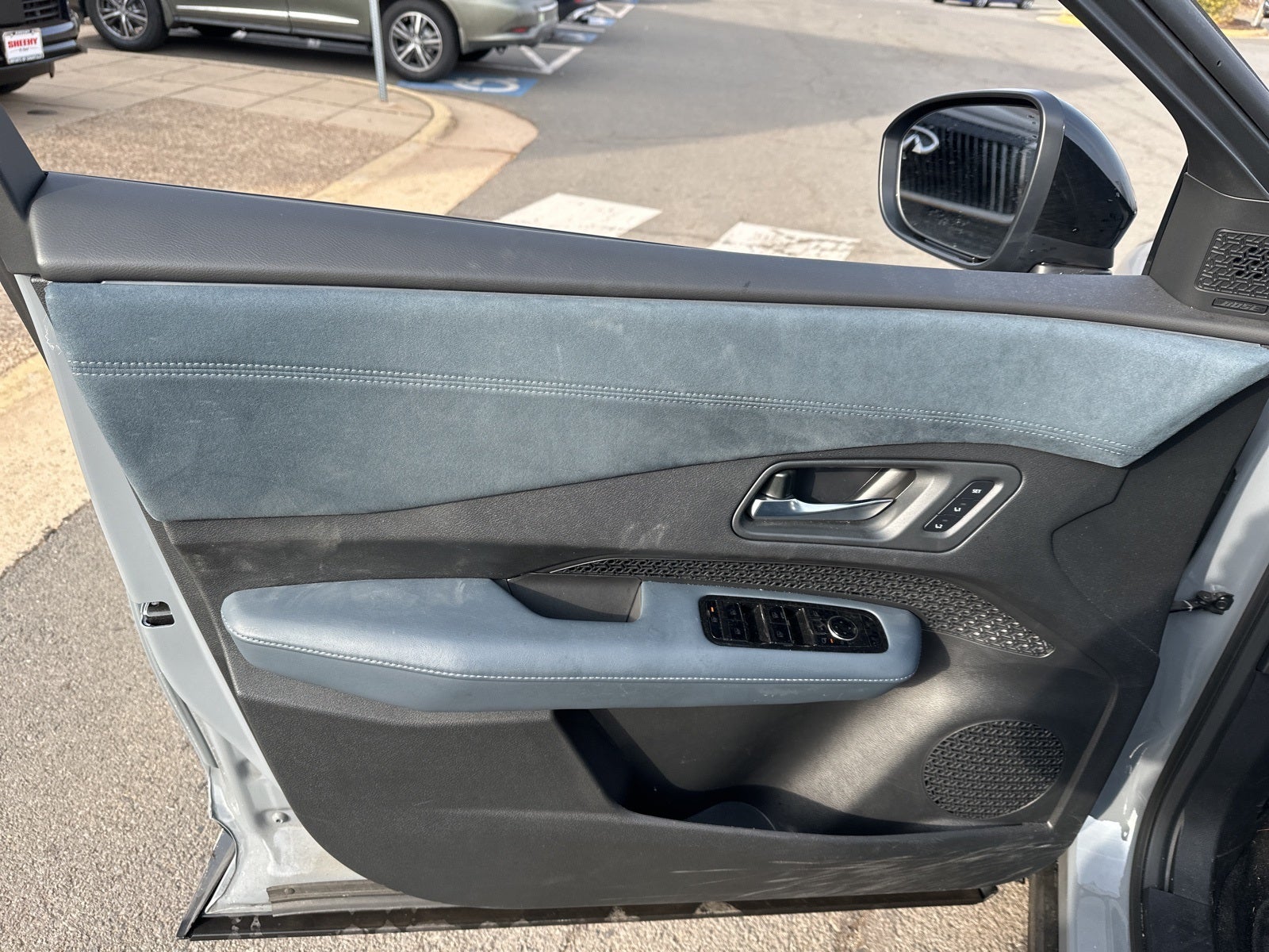 2024 Nissan Ariya PLATINUM+ e-4ORCE