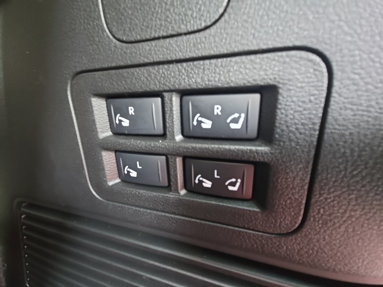 2025 Nissan Armada Platinum