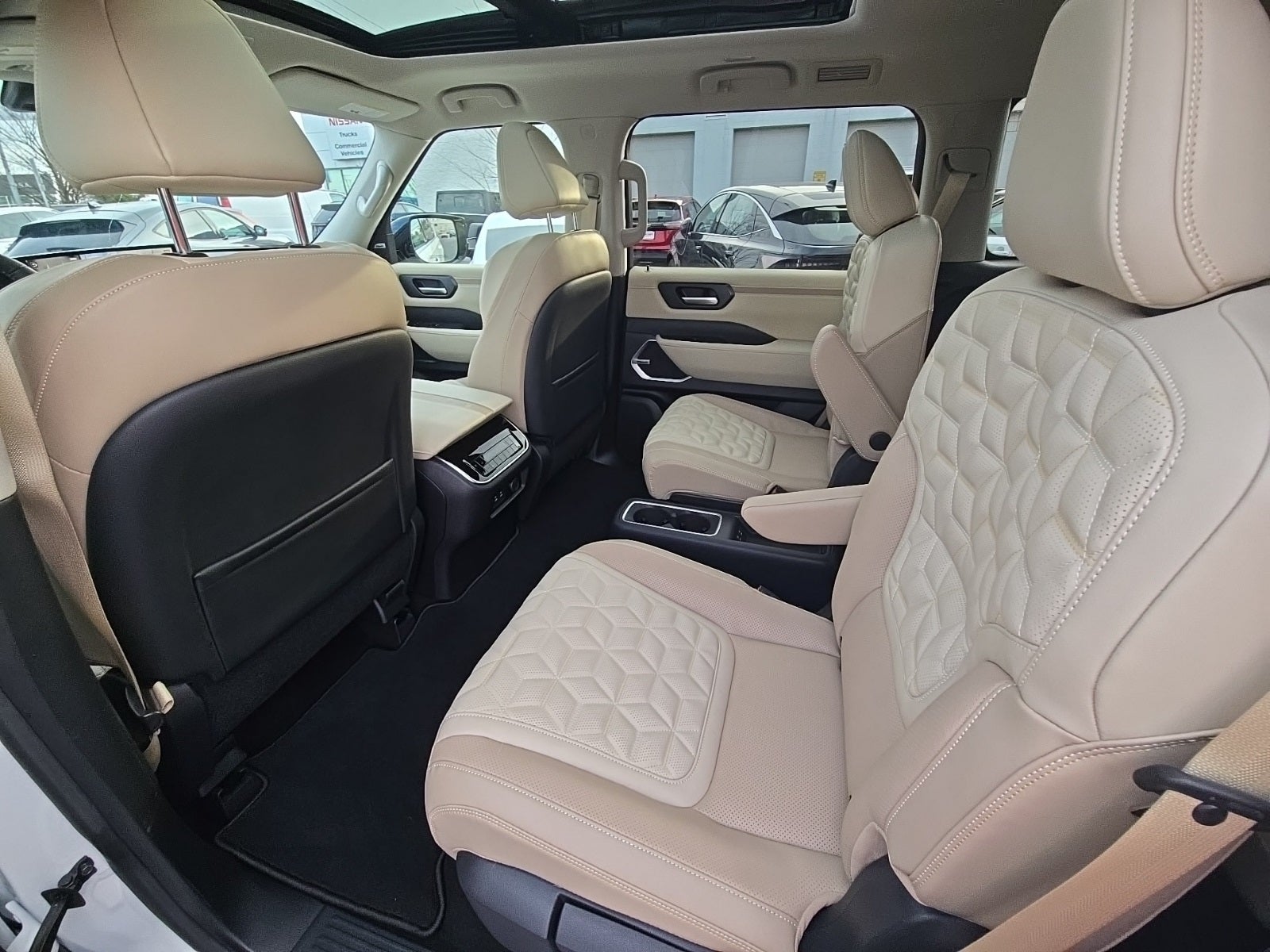 2025 Nissan Armada Platinum