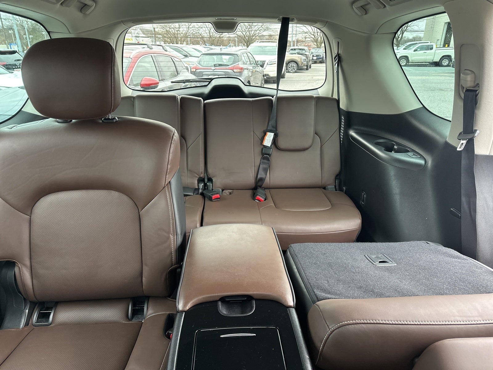 2023 INFINITI QX80 Premium Select