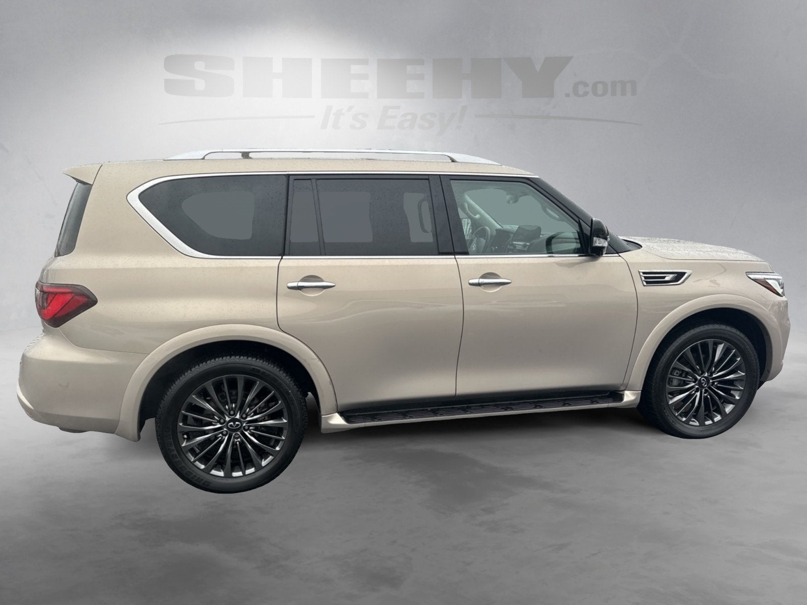 2023 INFINITI QX80 Premium Select