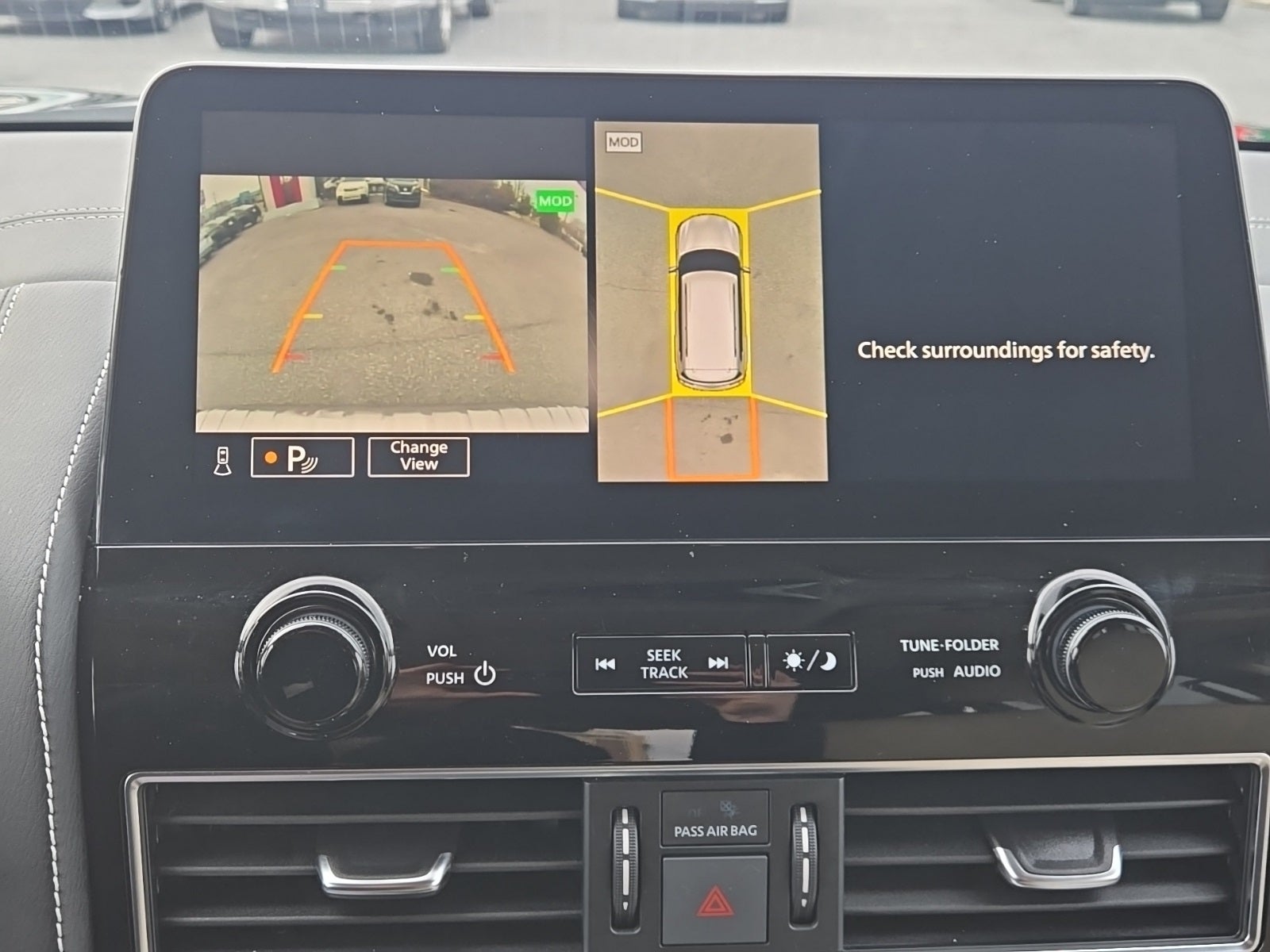 2024 INFINITI QX80 Premium Select