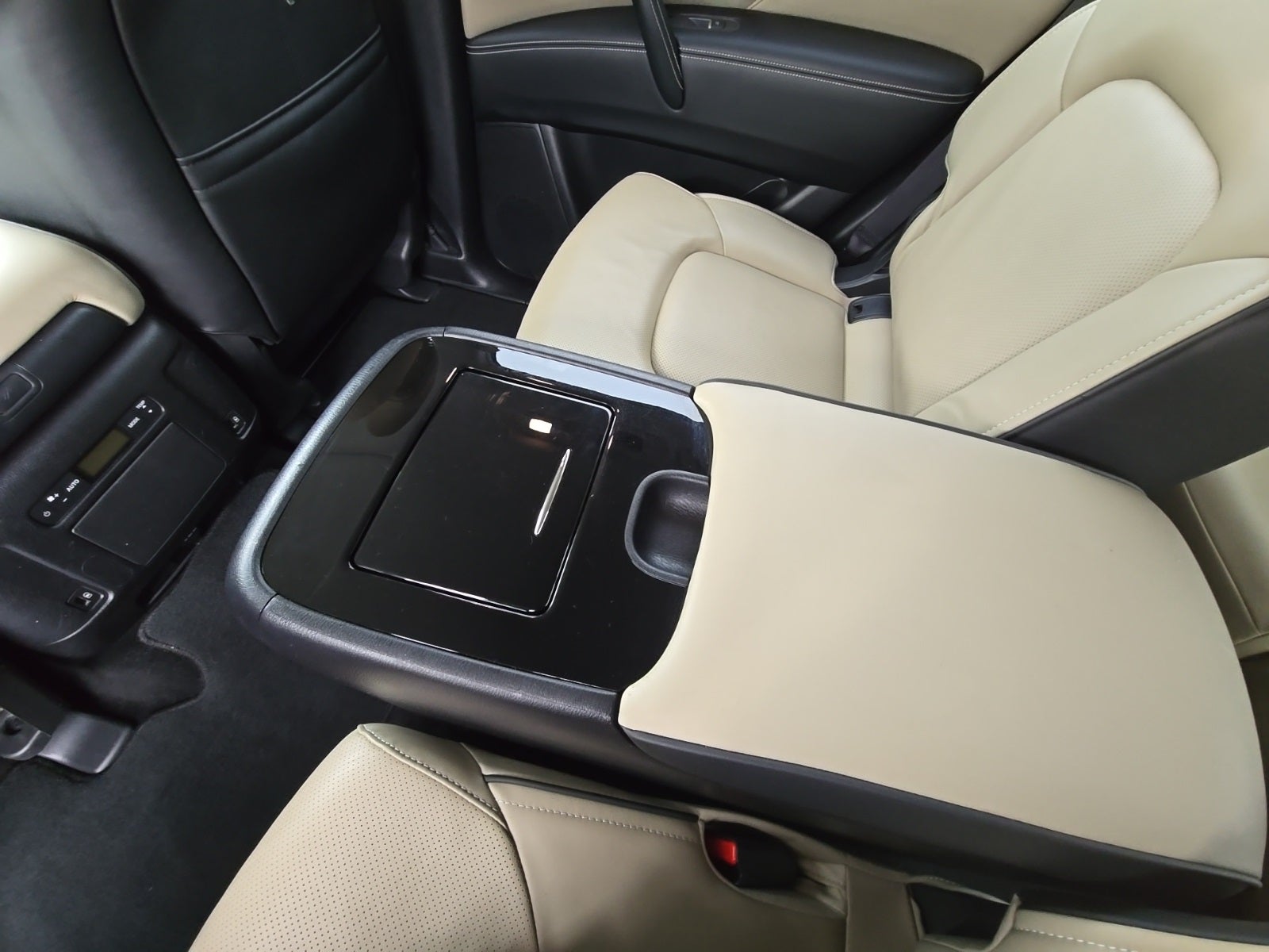 2024 INFINITI QX80 Premium Select