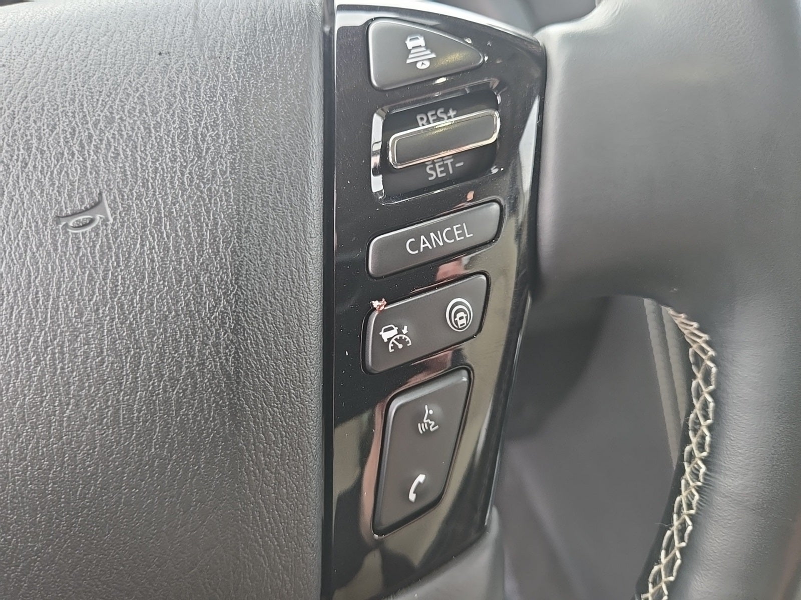 2024 INFINITI QX80 Premium Select