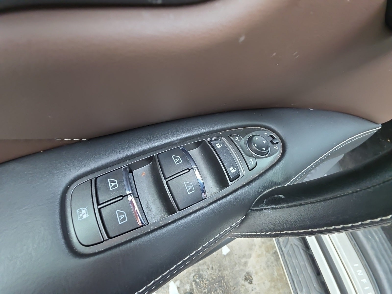 2024 INFINITI QX80 Premium Select