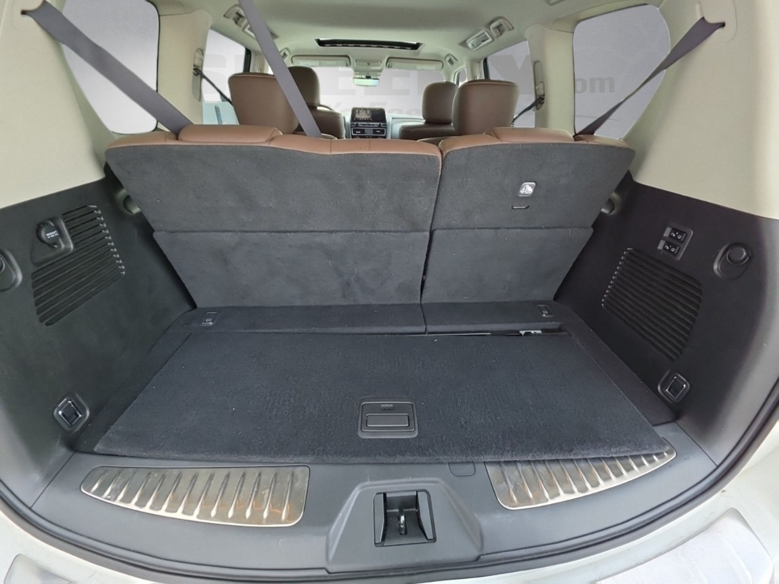 2024 INFINITI QX80 Premium Select