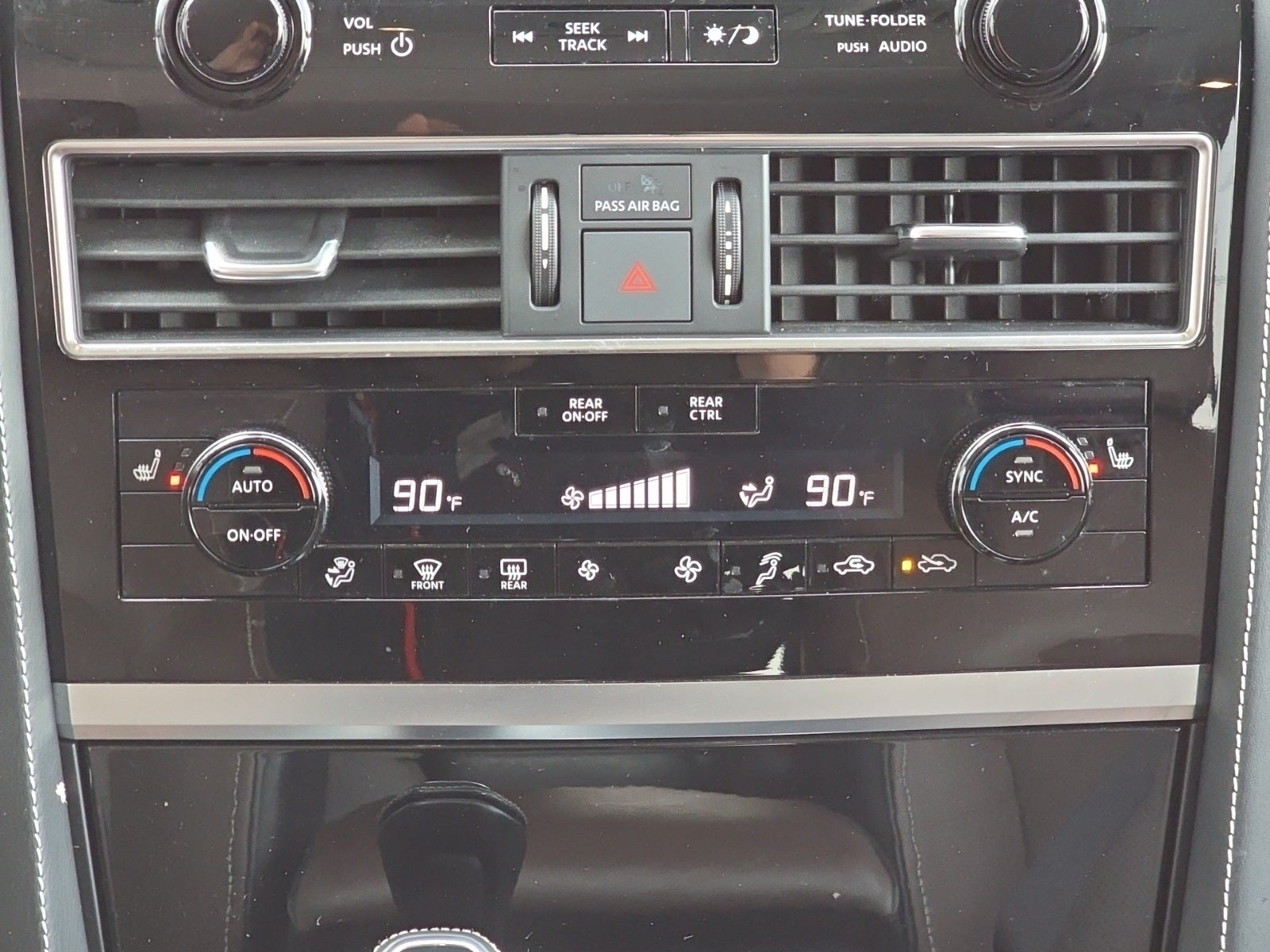 2024 INFINITI QX80 Premium Select