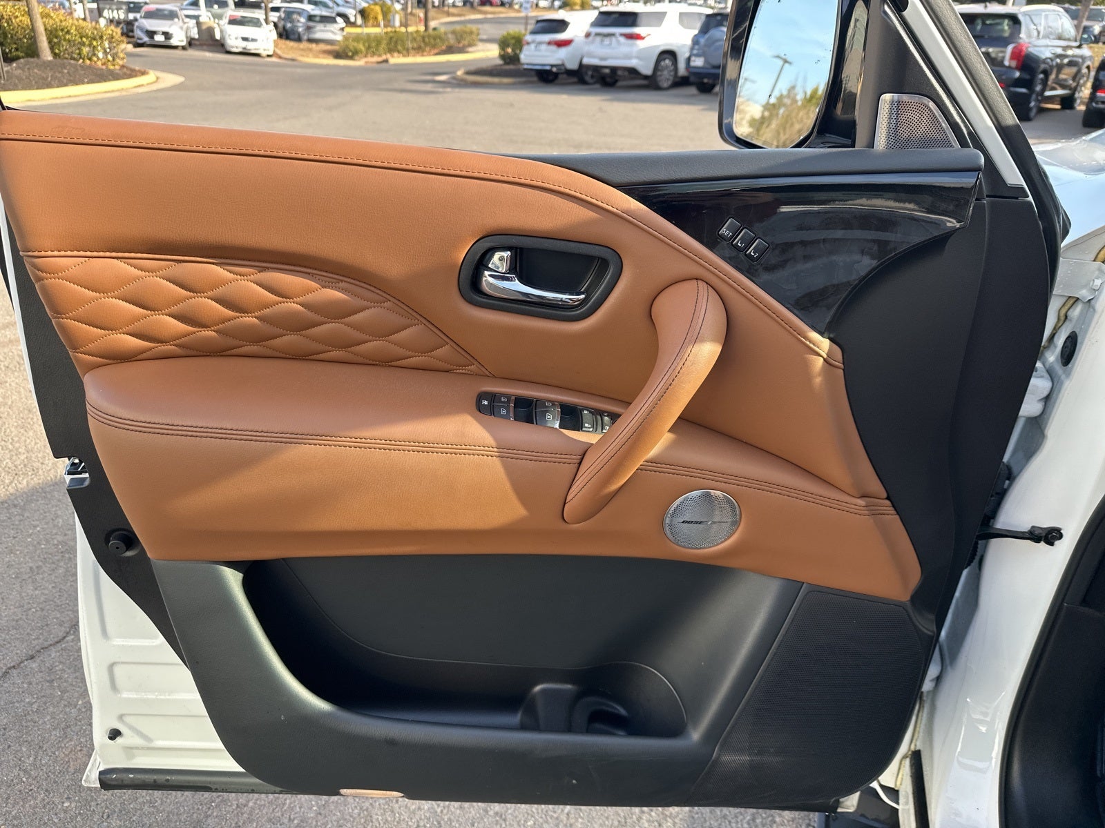 2023 INFINITI QX80 Sensory