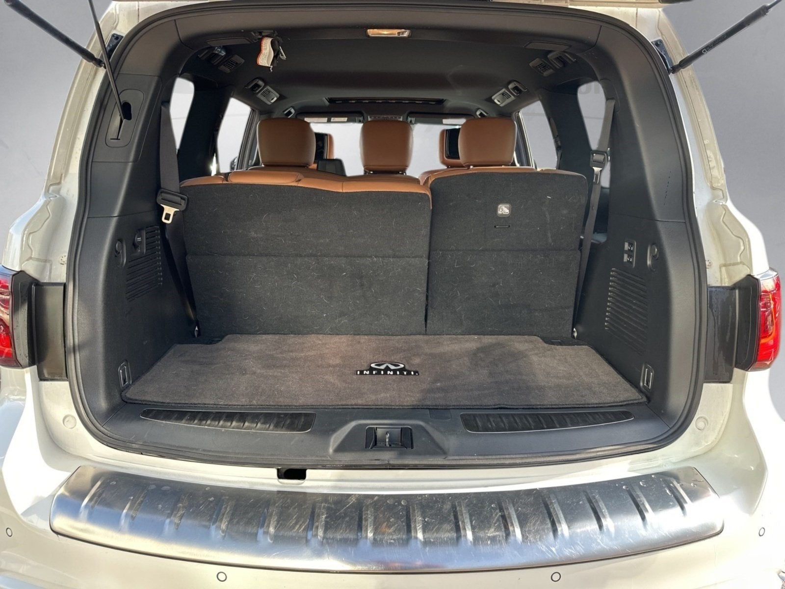 2023 INFINITI QX80 Sensory