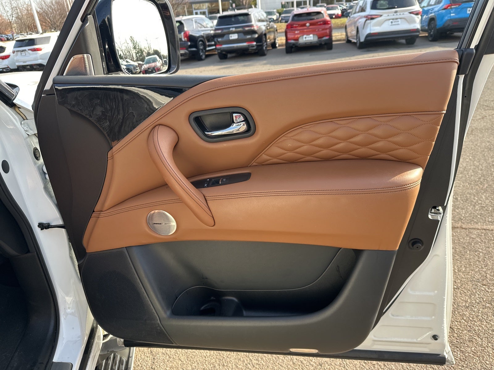 2023 INFINITI QX80 Sensory