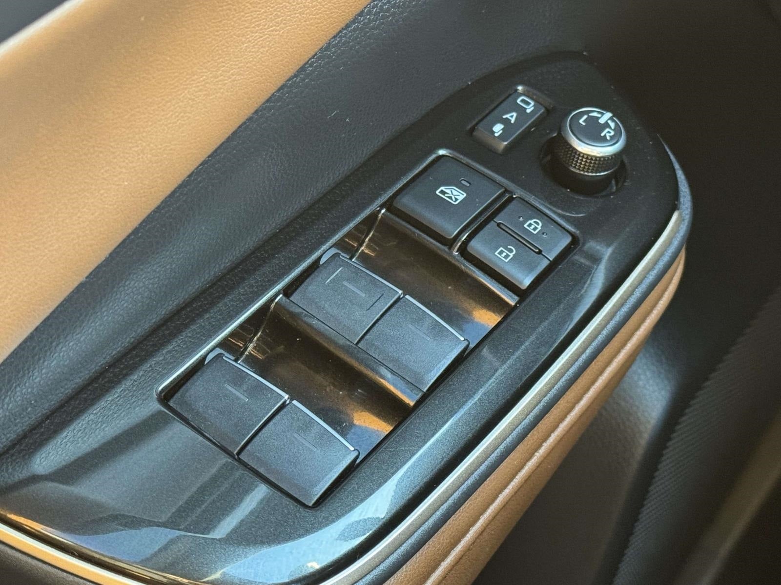 2025 Toyota Crown Signia Limited