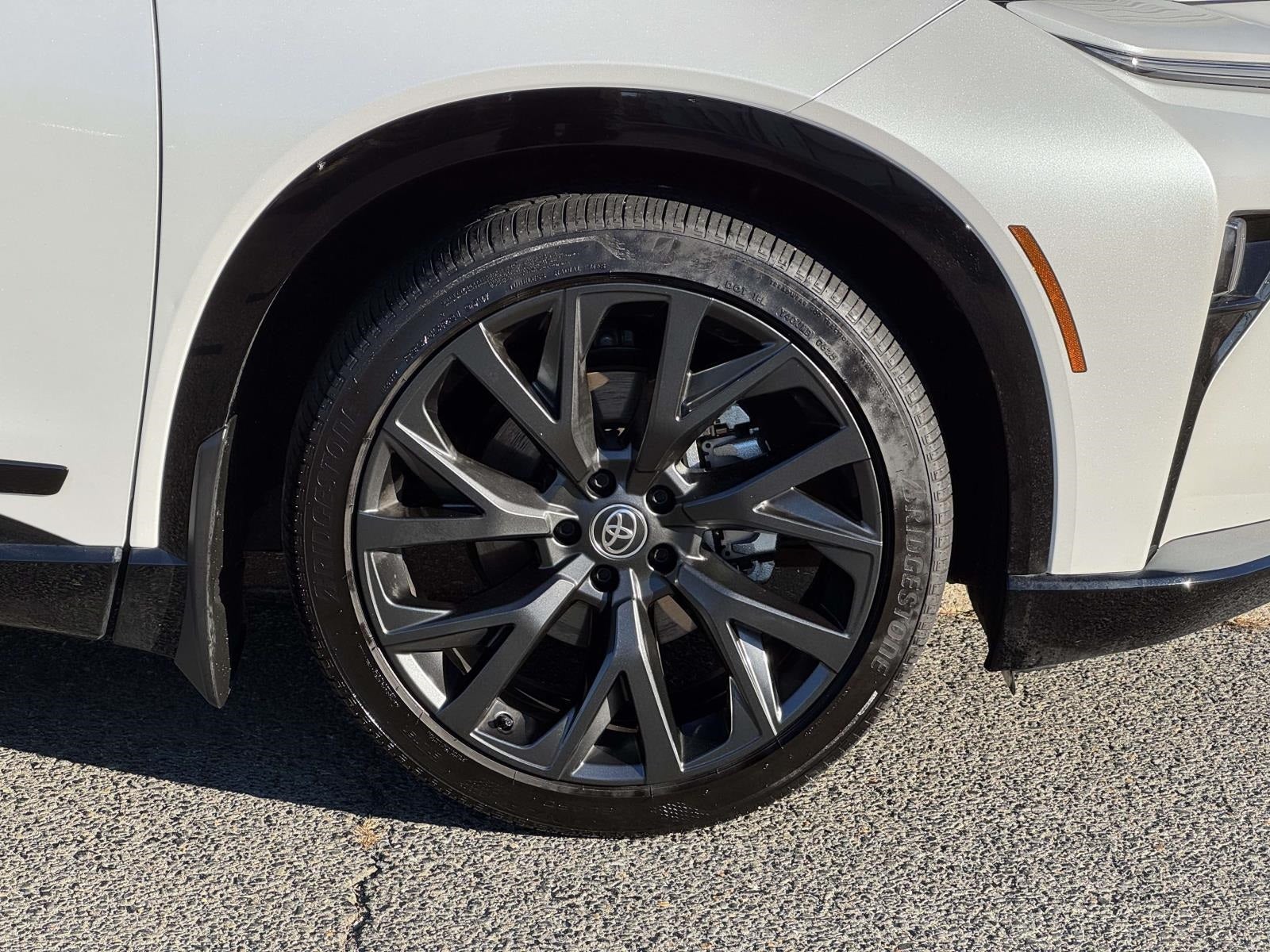 2025 Toyota Crown Signia Limited