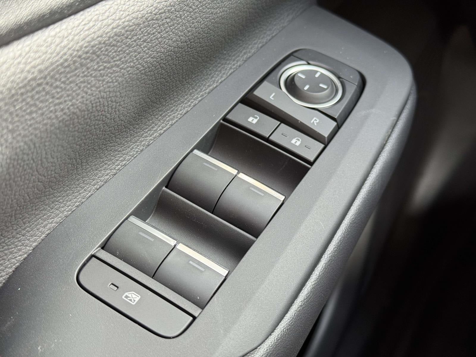 2025 Toyota Prius Plug-In Hybrid XSE Premium