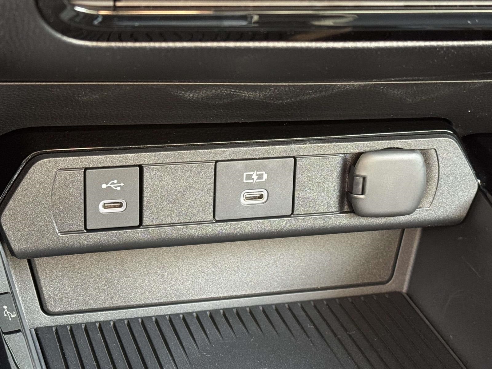 2025 Toyota Prius Plug-In Hybrid XSE Premium