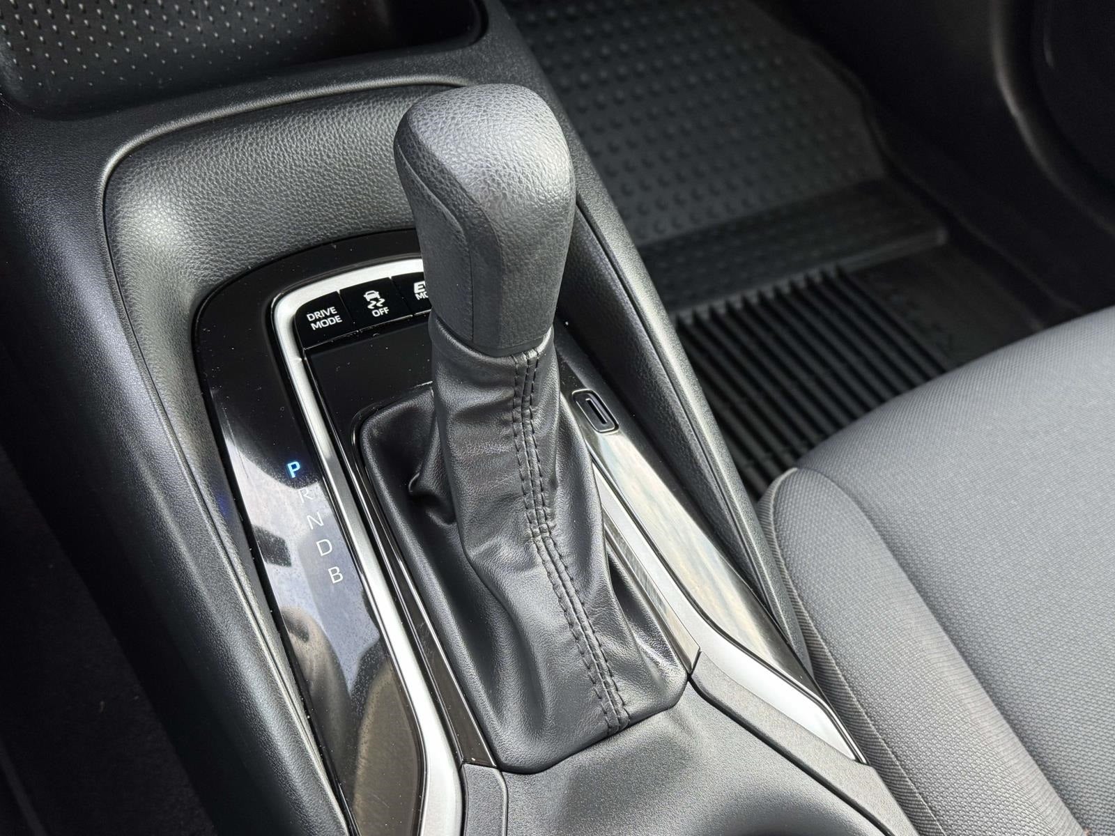 2025 Toyota Corolla Hybrid SE