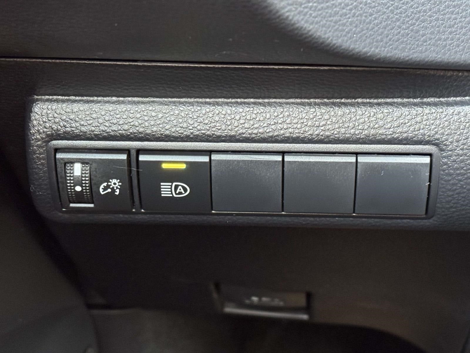 2025 Toyota Corolla Hybrid SE