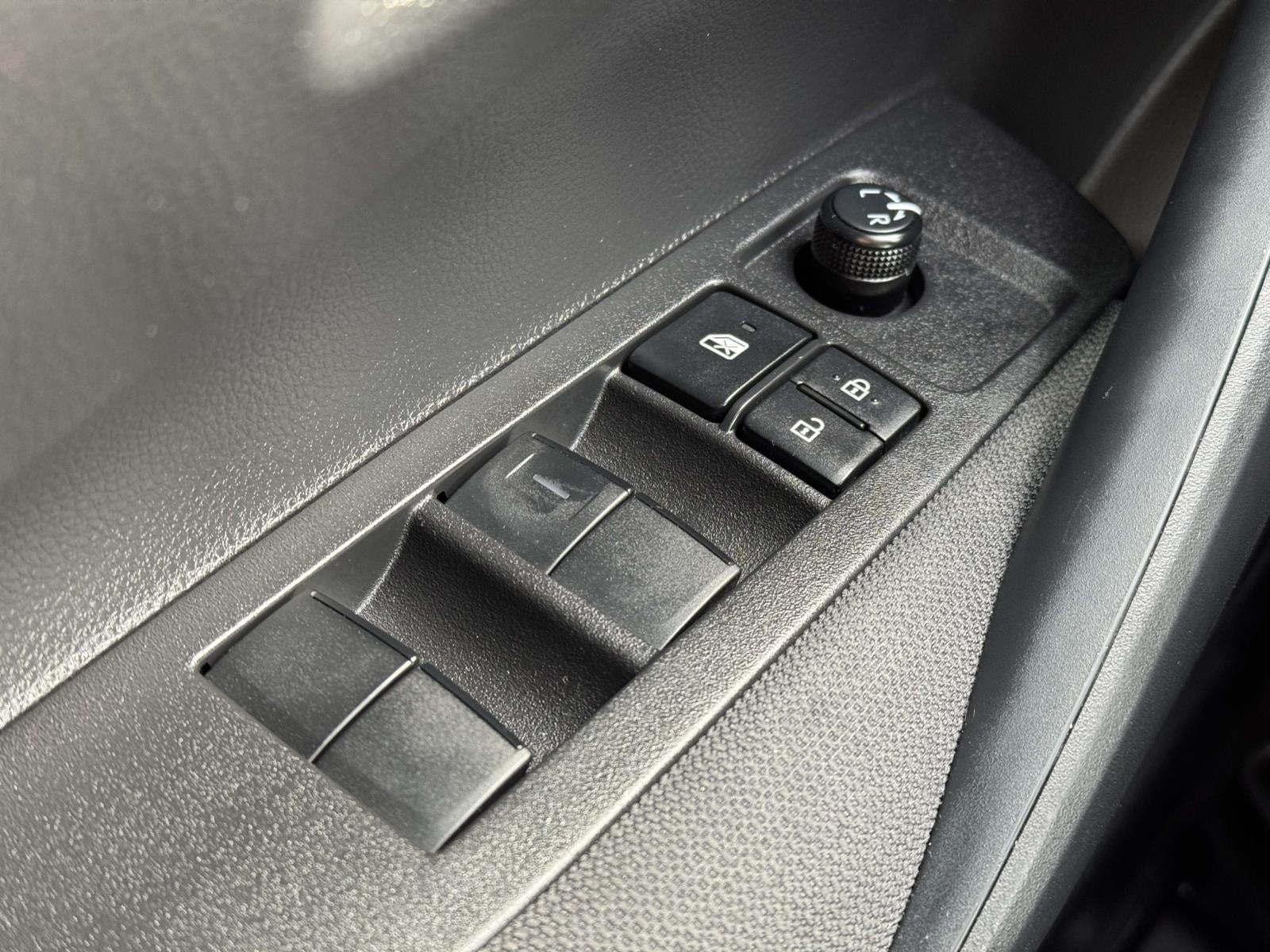 2025 Toyota Corolla Hybrid SE