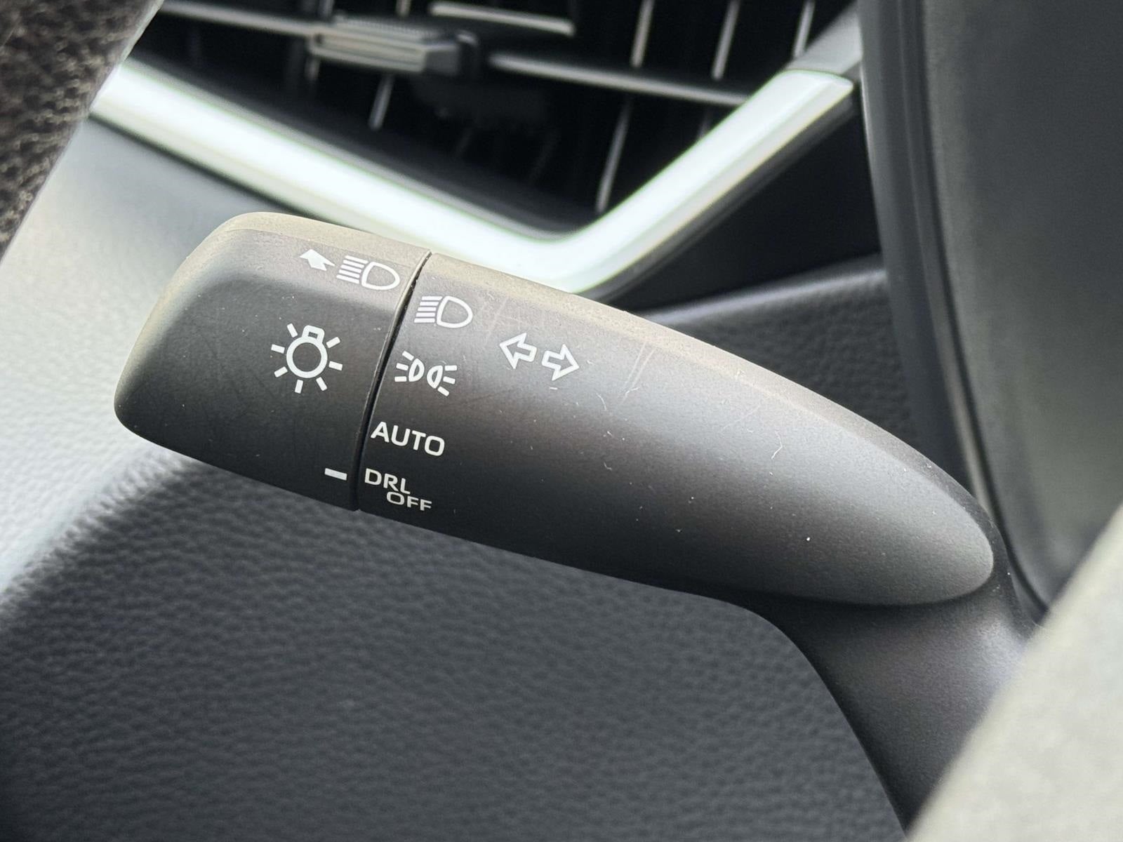 2025 Toyota Corolla Hybrid SE