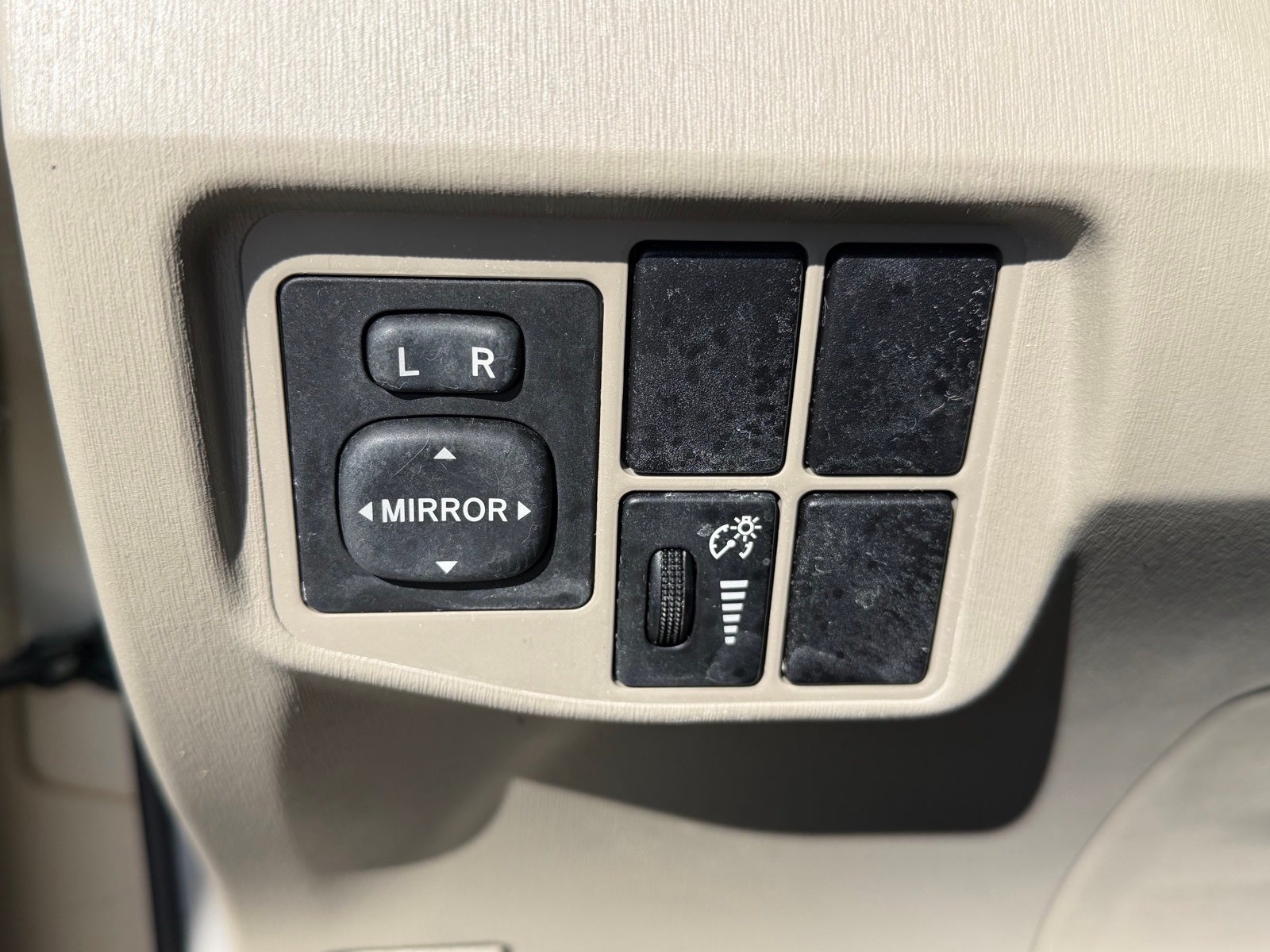 2010 Toyota Prius III