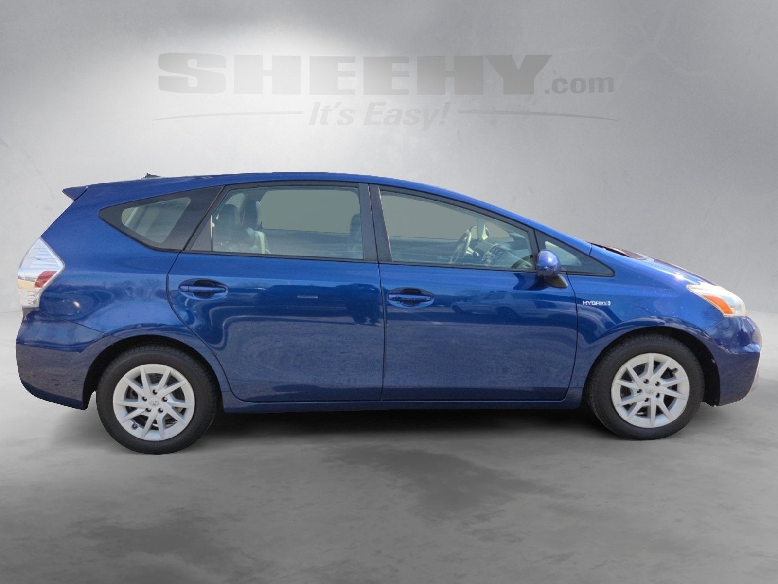 2014 Toyota Prius v Three