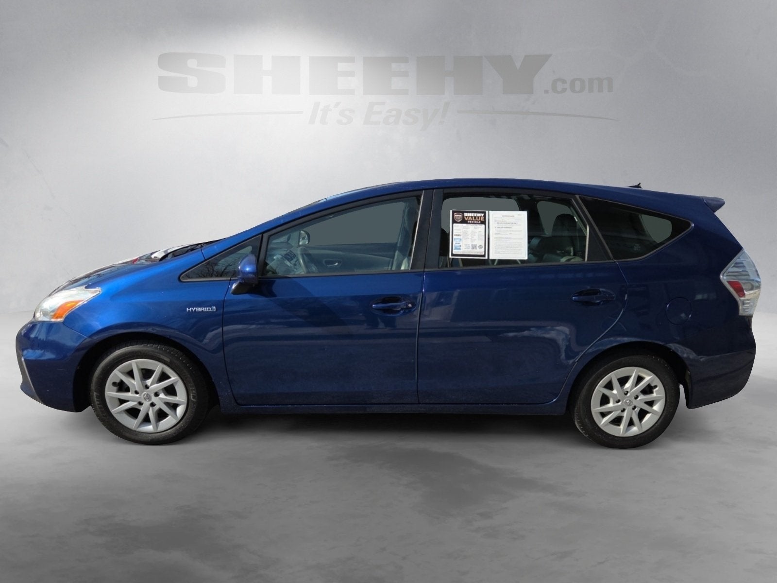 2014 Toyota Prius v Three
