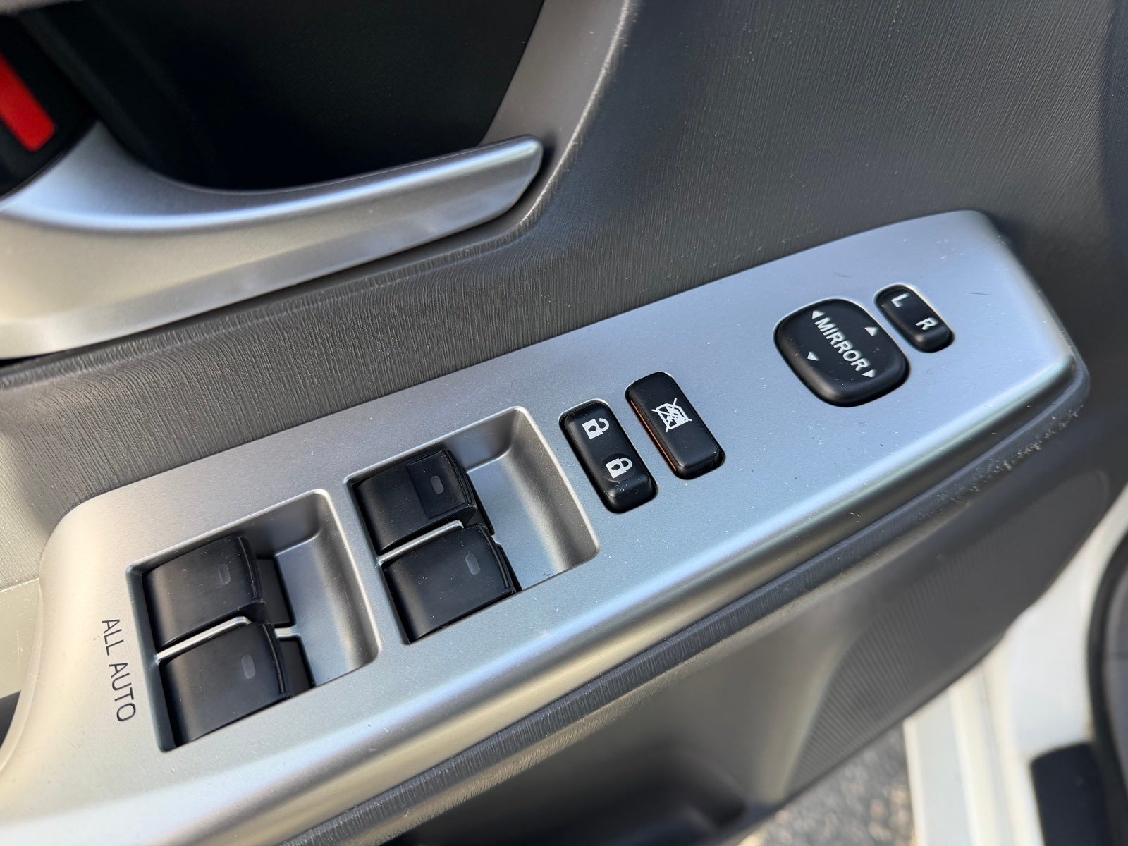 2013 Toyota Prius v Two