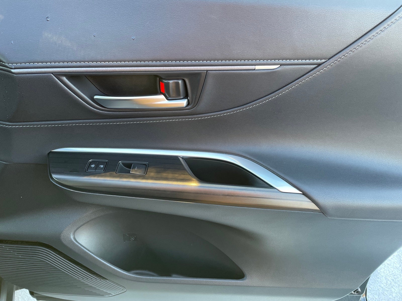 2024 Toyota Venza Nightshade