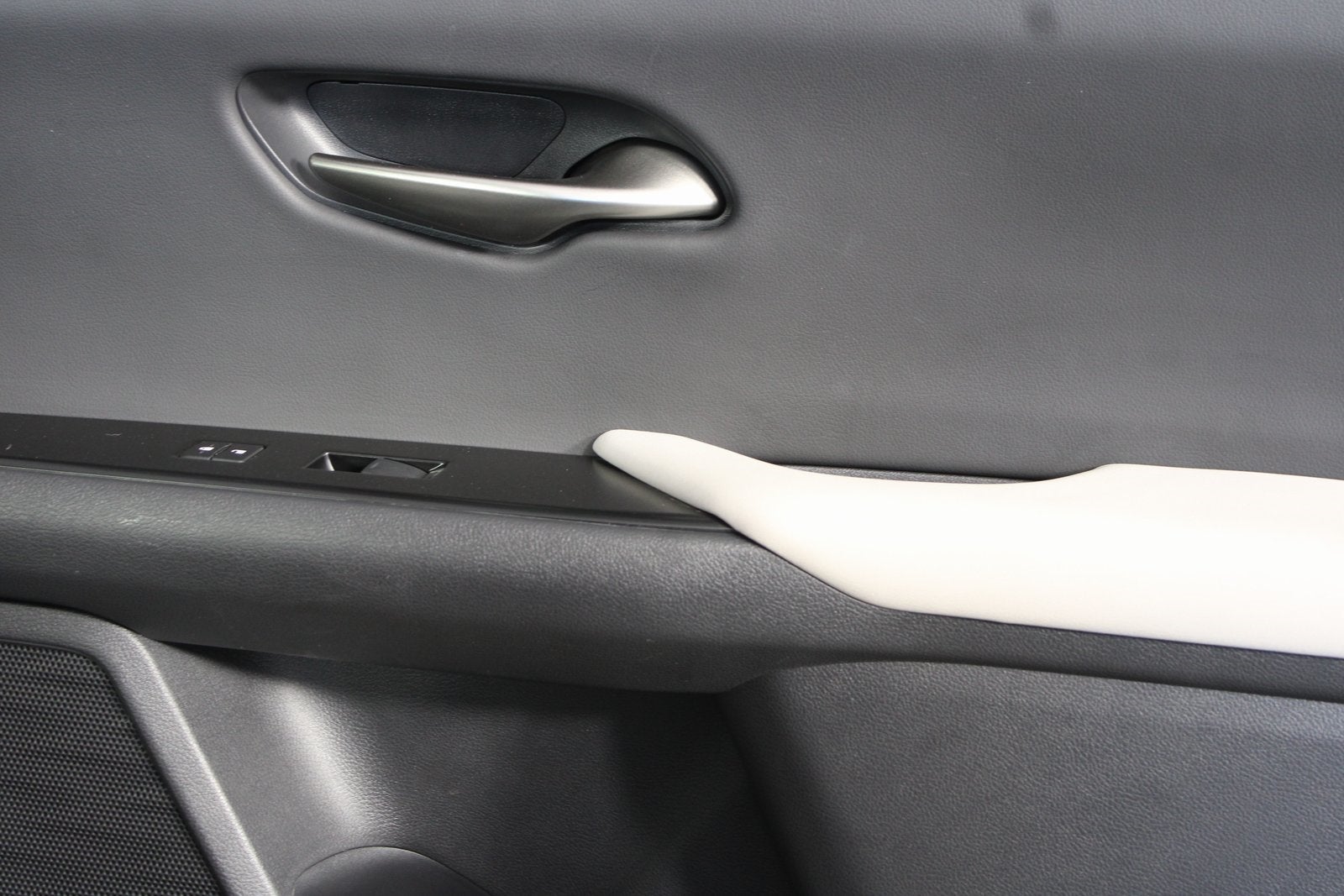 2020 Lexus UX 250h Base