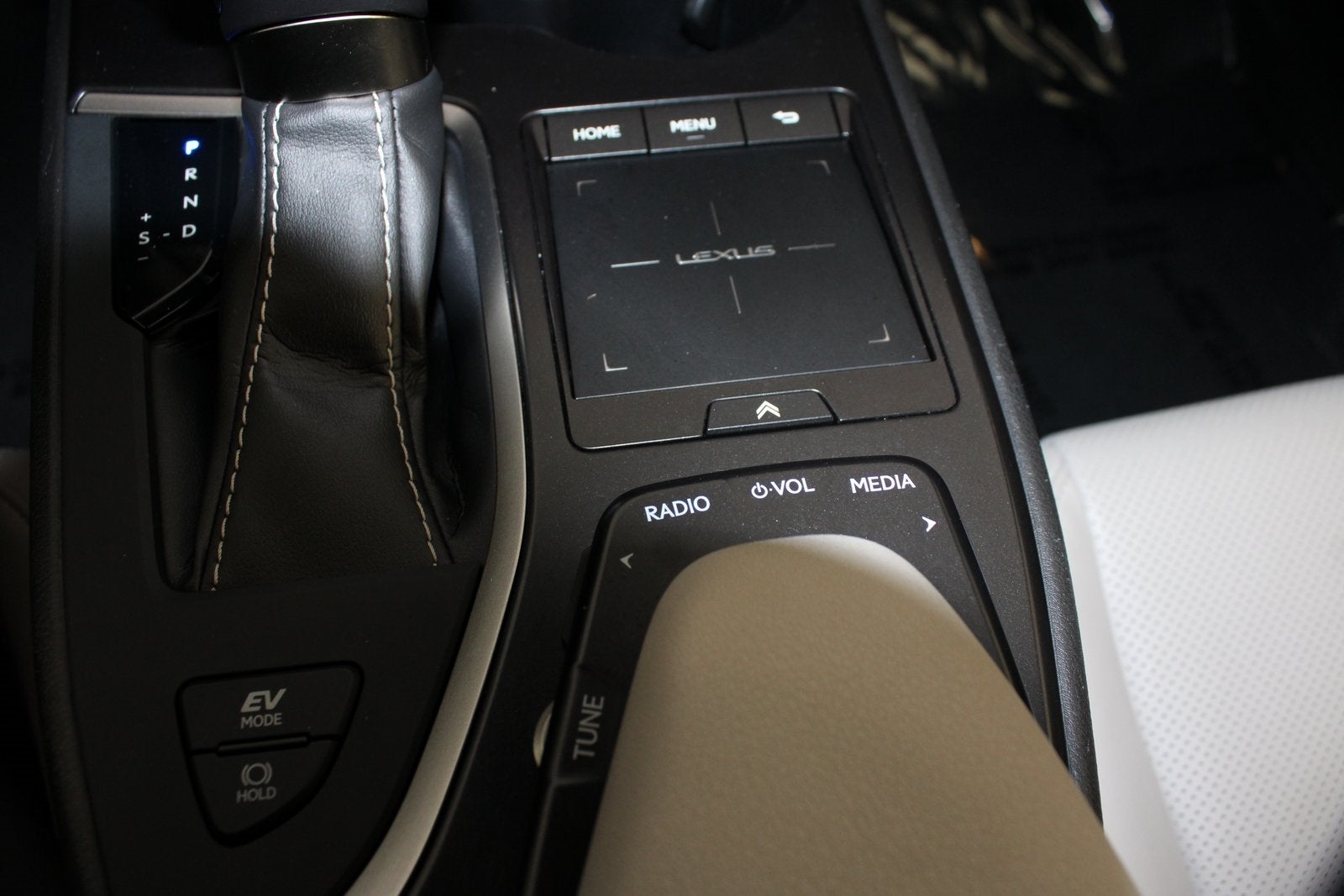 2020 Lexus UX 250h Base