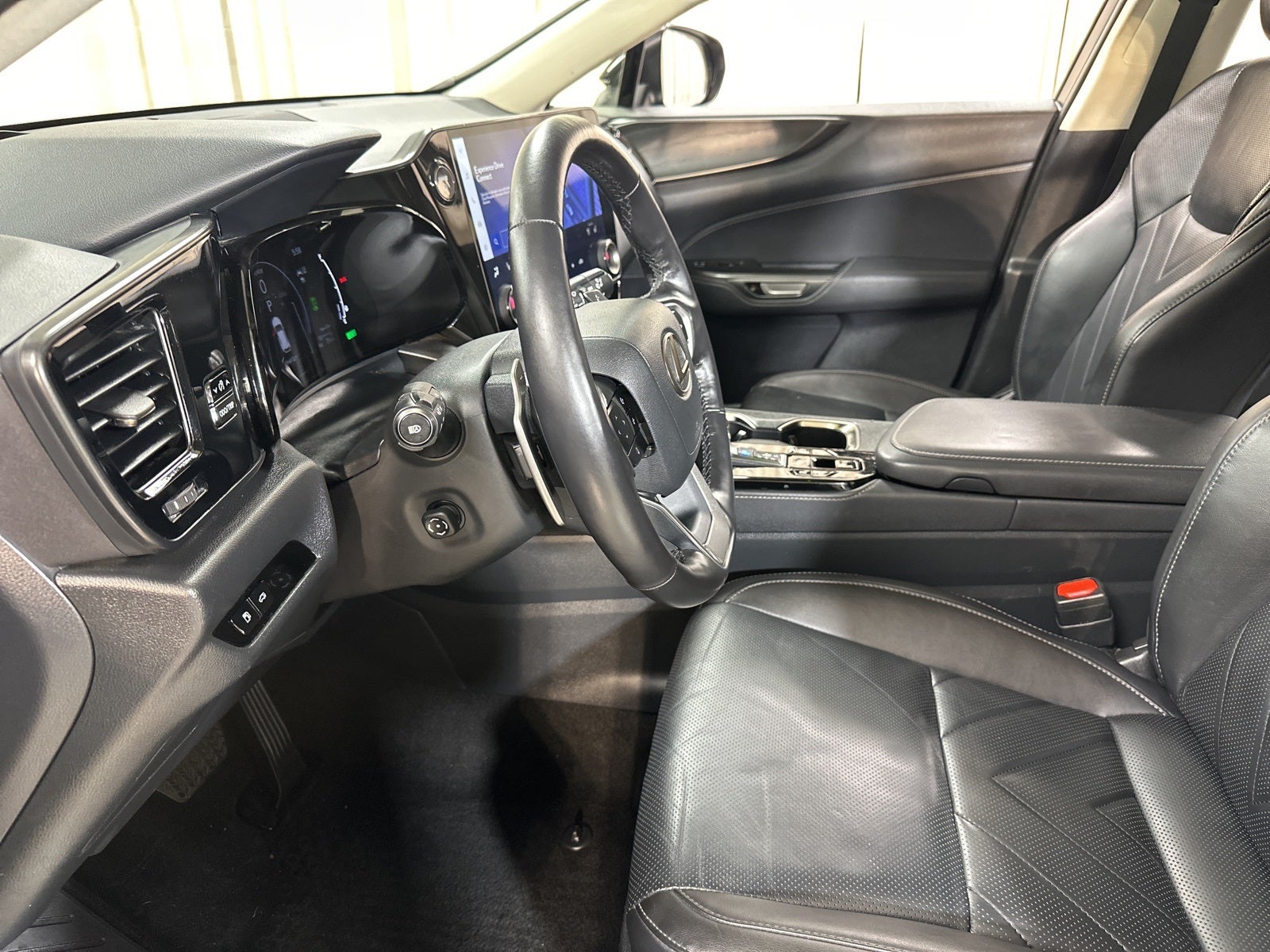 2022 Lexus NX 450h+ Luxury