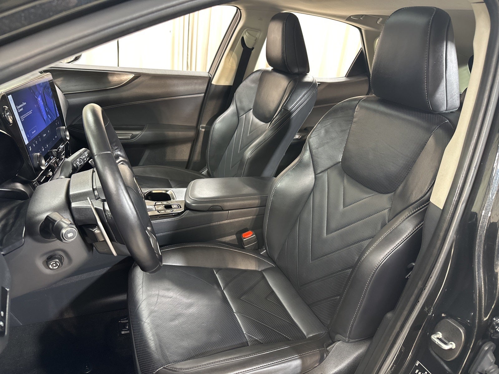 2022 Lexus NX 450h+ Luxury